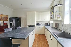 Kitchen / Breakfast Room- click for photo gallery